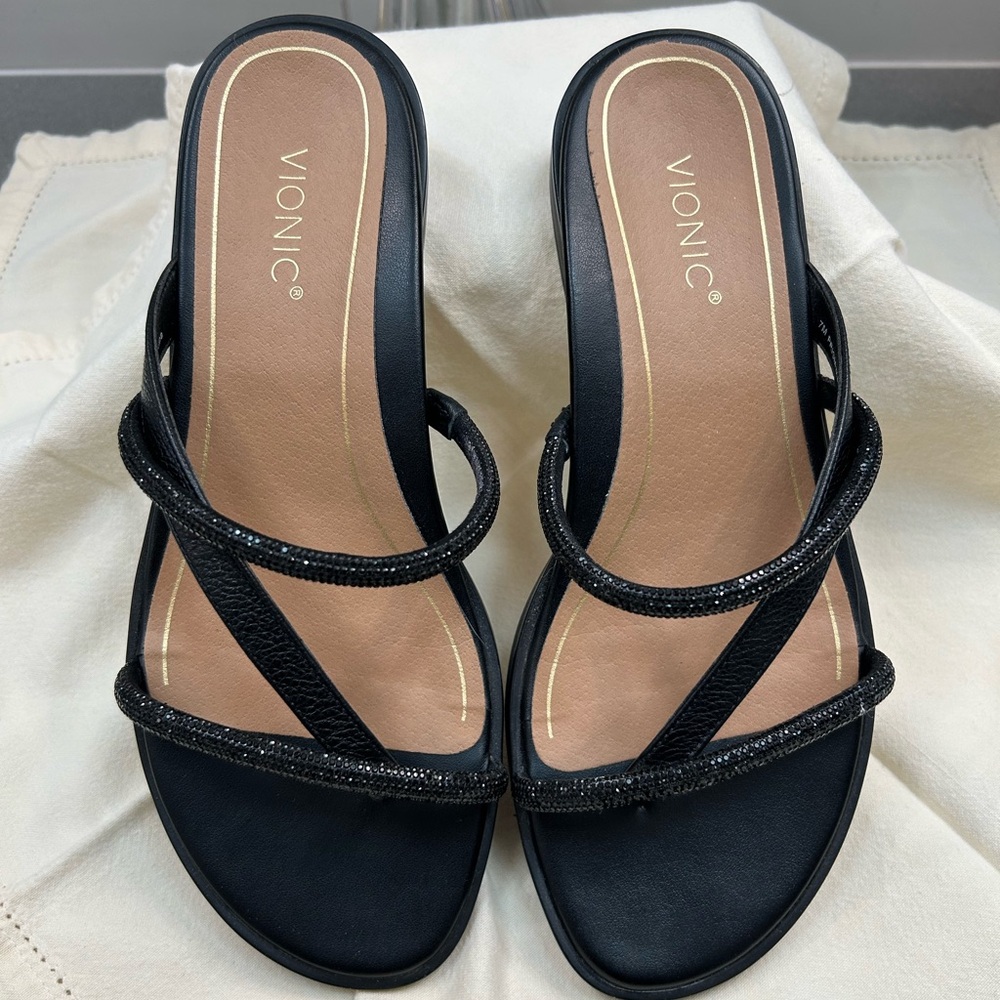 Vionic PRISM black sparkly leather sandals Sz 7 - Picture 2 of 9